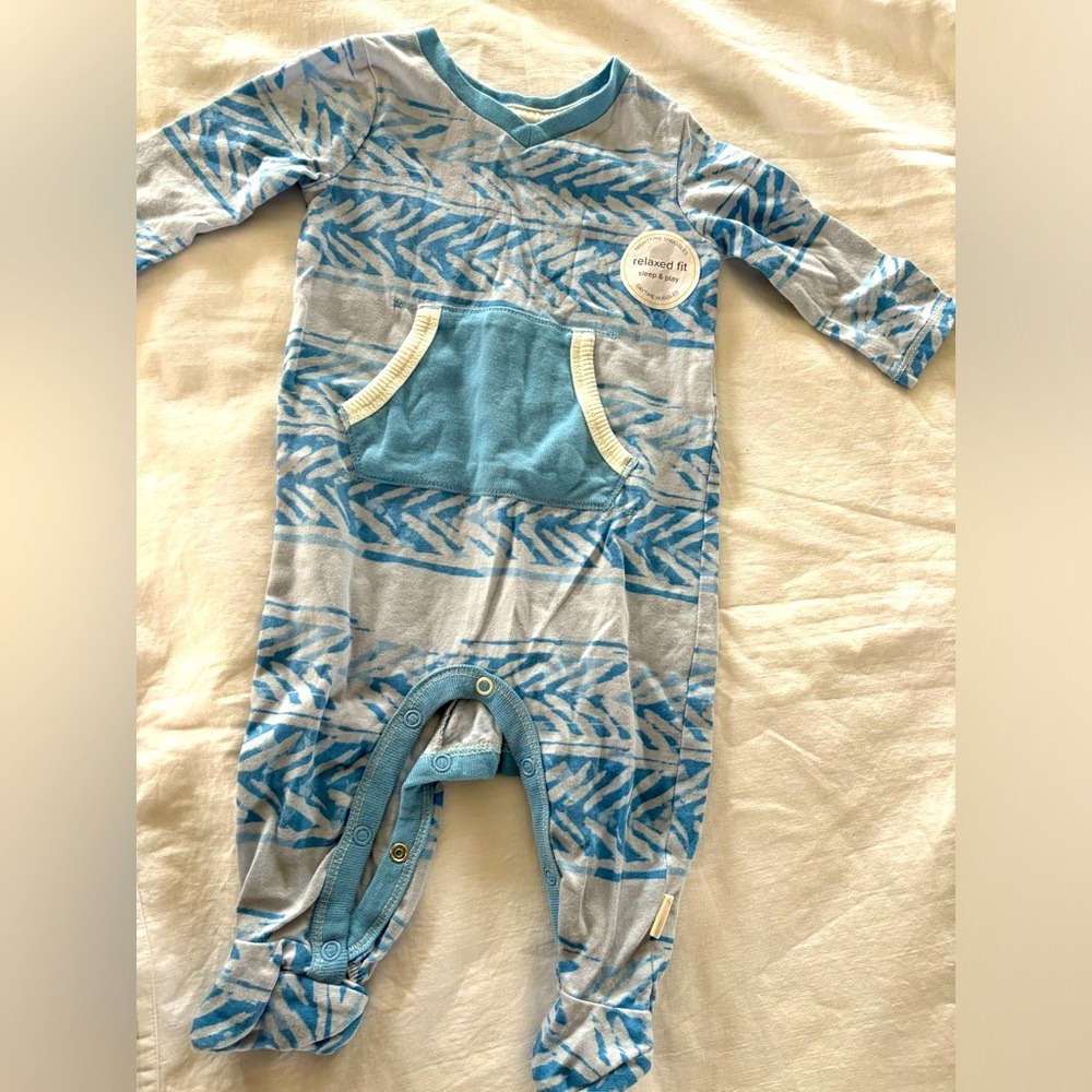 Bert‎ Bee's baby 0 to 3 month onesie 1728